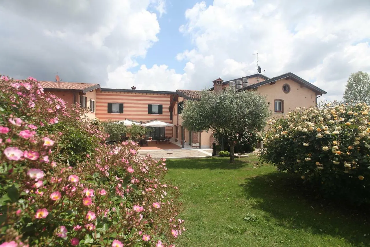 Farm stay Casa San Marco Villa Castelnuovo del Garda Italy