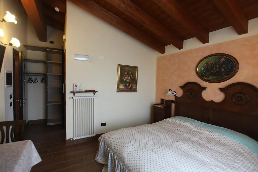 הוילה קסטלנואובו דל גארדה Casa San Marco 0*,
