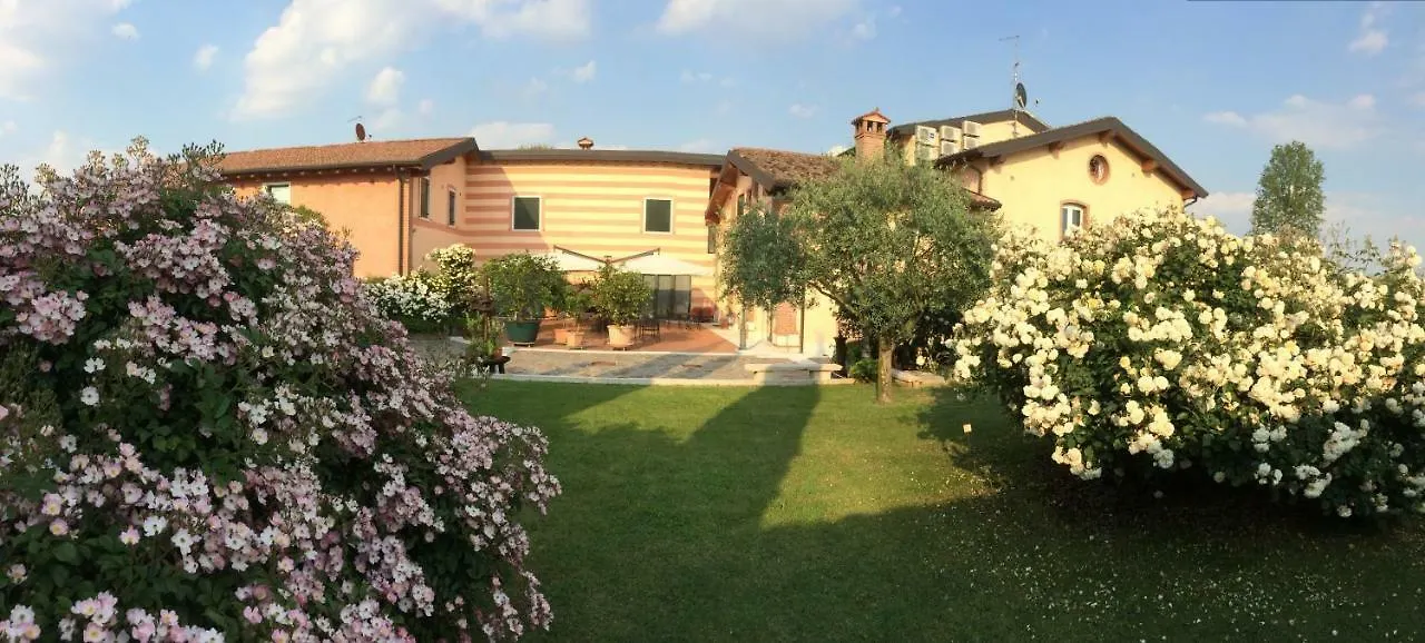 בית חווה הוילה קסטלנואובו דל גארדה Casa San Marco
