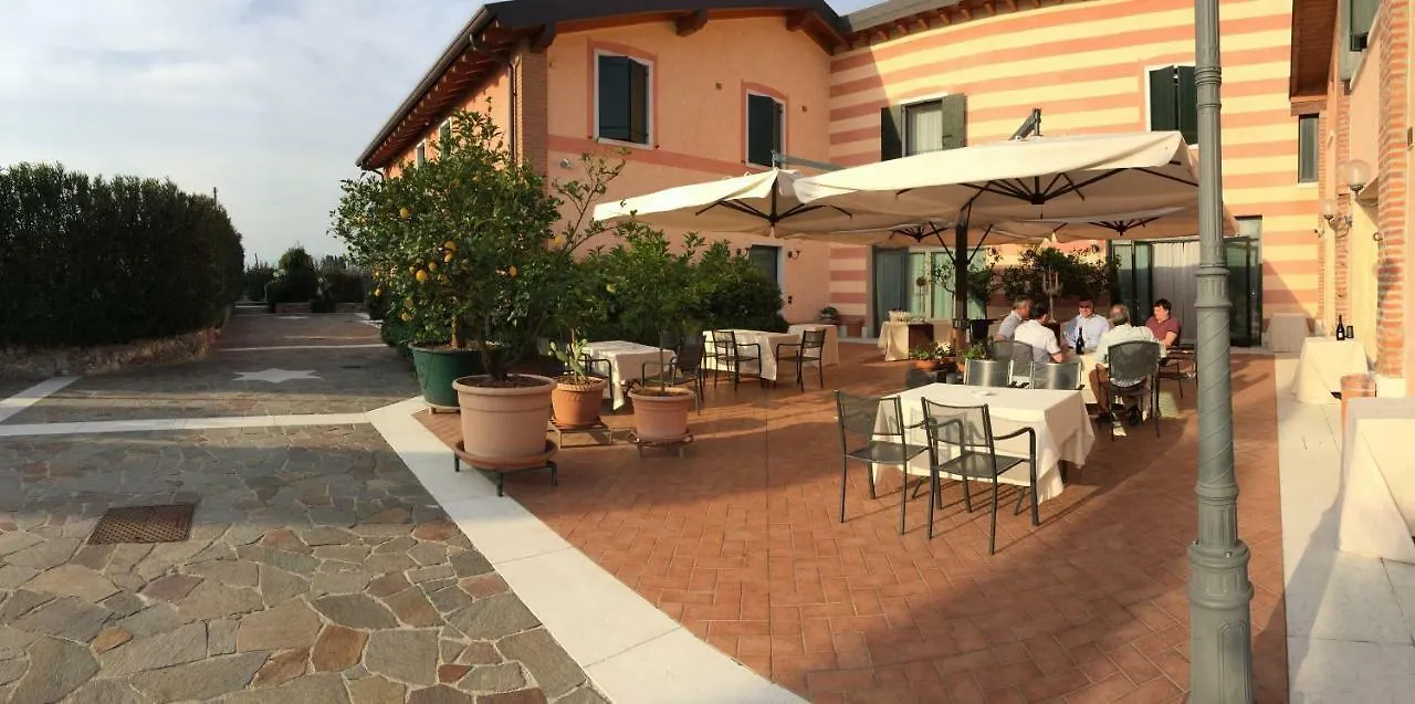 הוילה קסטלנואובו דל גארדה Casa San Marco