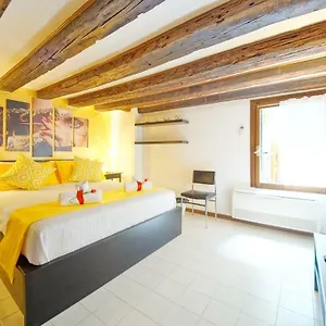 Apartment Calle Dei Fabbri San Marco, Venice